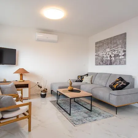 Дом отдыха Beach House Festini *