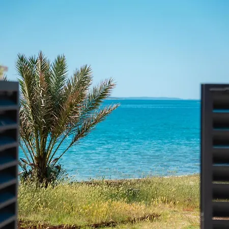 Beach House Festini Holiday home