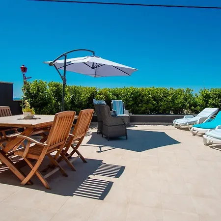 Beach House Festini Holiday home Kosljun