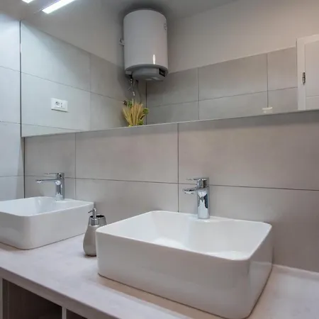 Beach House Festini