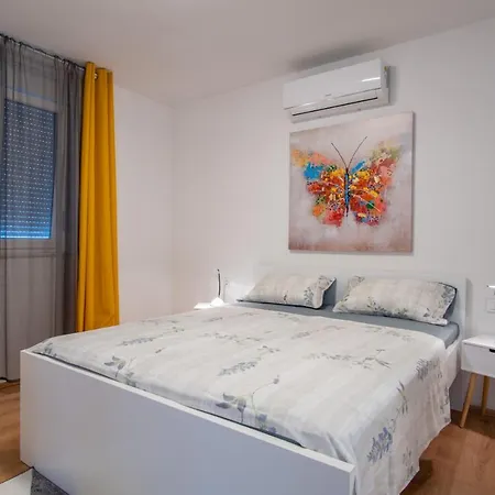 Holiday home Beach House Festini Kosljun